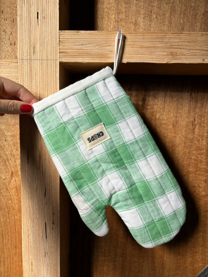 Green Check Linen Quilted Oven Mitt
